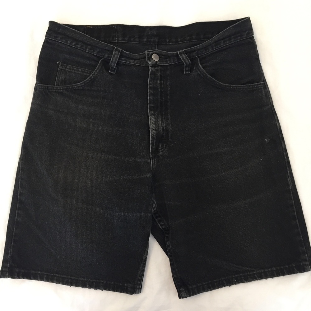 Vintage Wrangler Shorts Men’s W32 Authentic Jeans Distressed Black Denim